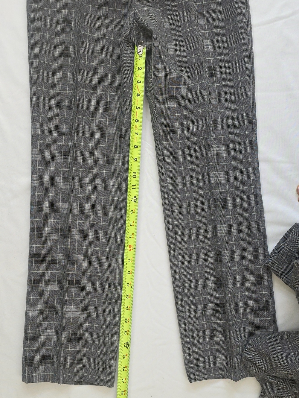 LE SUIT - Picture 7 of 11